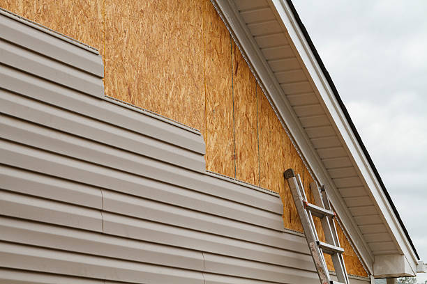 24/7 Emergency Vinyl Siding experts in Felicity, OH
